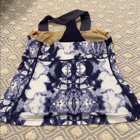 Lululemon Tie-dye scoopneck tank top - Picture 2 of 3